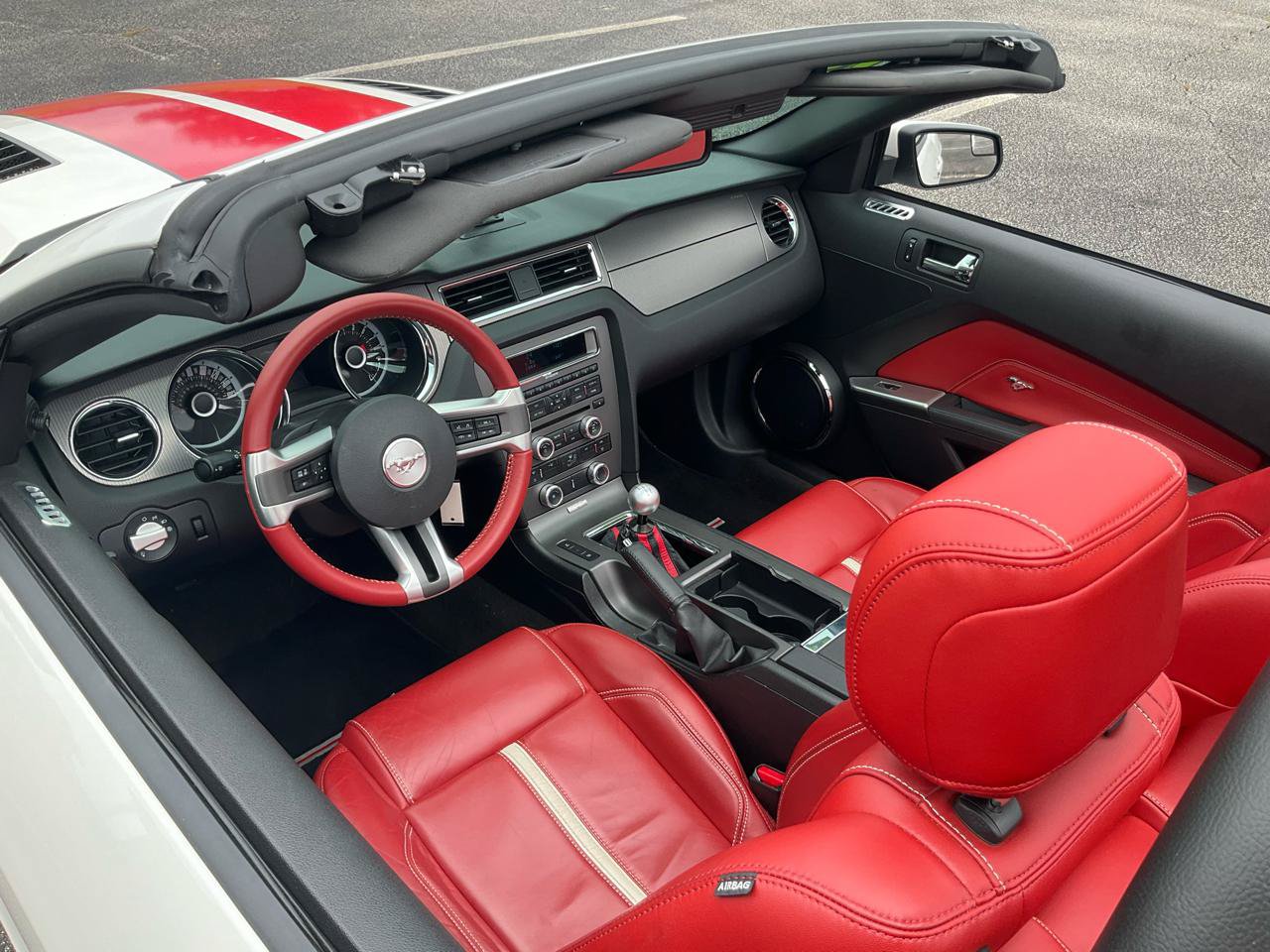 Used 2013 Ford Mustang GT Premium RWD image 35