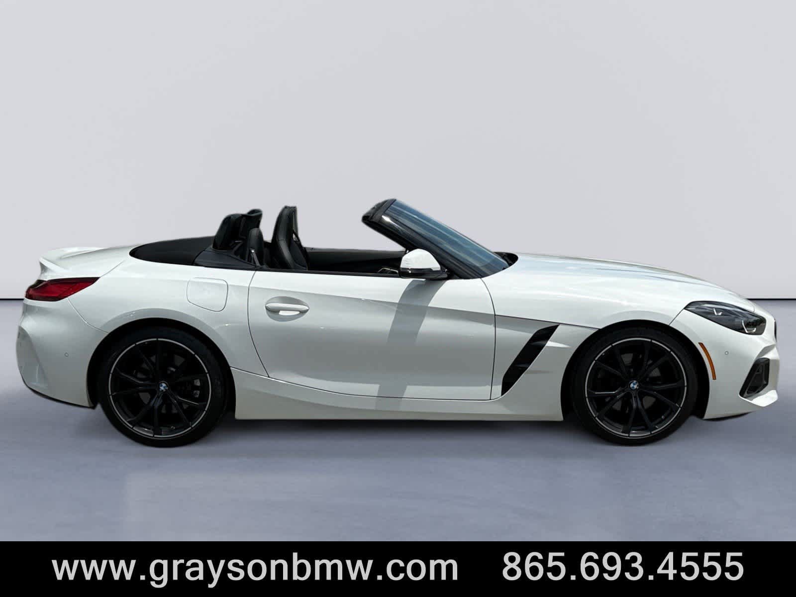 Used 2023 BMW Z4 sDrive30i w/ Premium Package RWD image 2