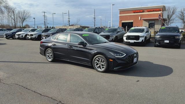 Used 2023 Hyundai Sonata SEL w/ Preferred Accessory Package image 2