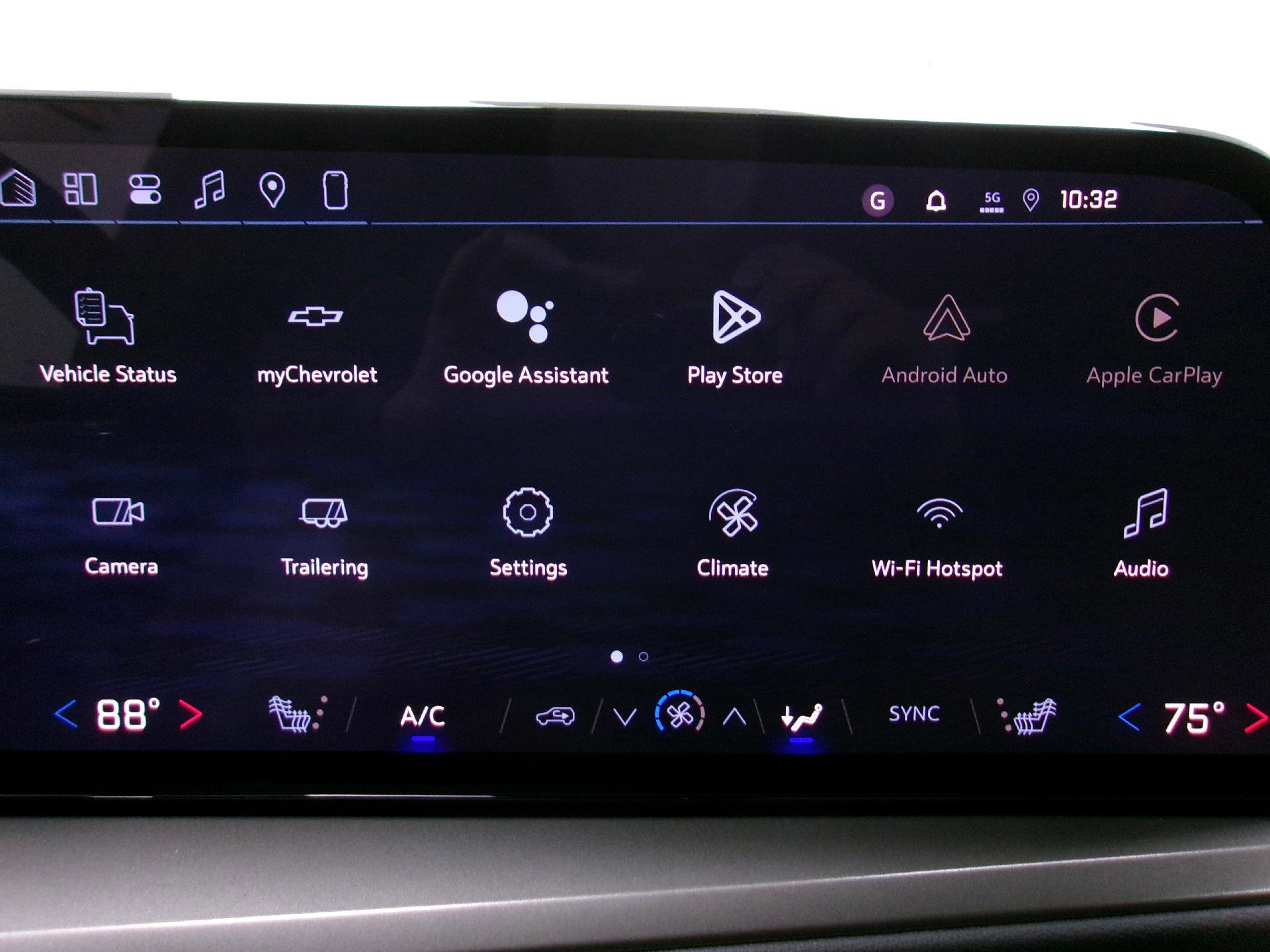 New 2026 Chevrolet Traverse LT w/ Driver Confidence Package image 4