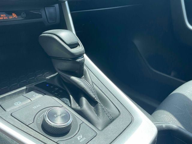 Certified 2025 Toyota RAV4 XLE AWD/4WD image 33