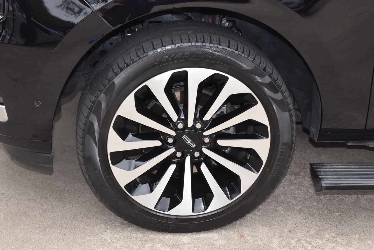 Used 2024 Lincoln Navigator Reserve AWD/4WD image 39