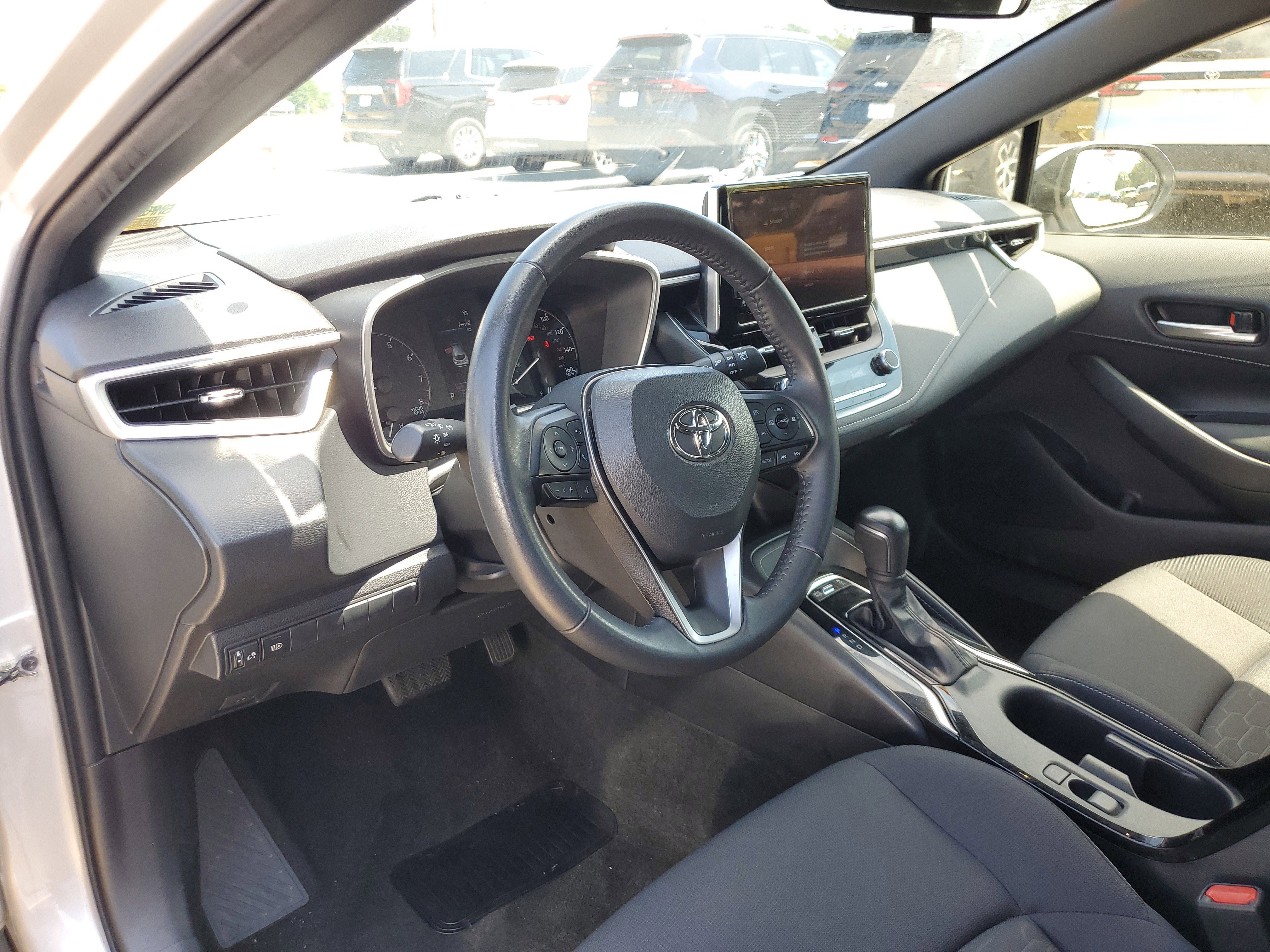 Used 2023 Toyota Corolla SE FWD image 18