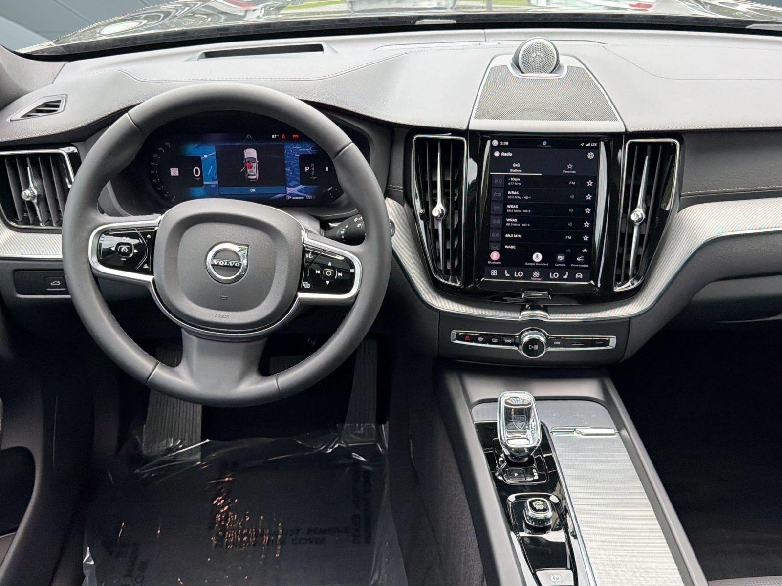 Certified 2024 Volvo XC60 B5 Ultimate AWD/4WD image 26