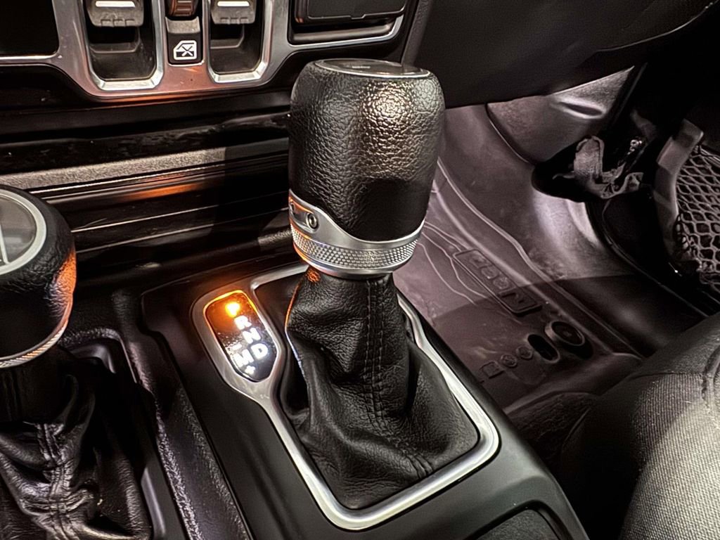 Used 2022 Jeep Wrangler Unlimited Sport image 25