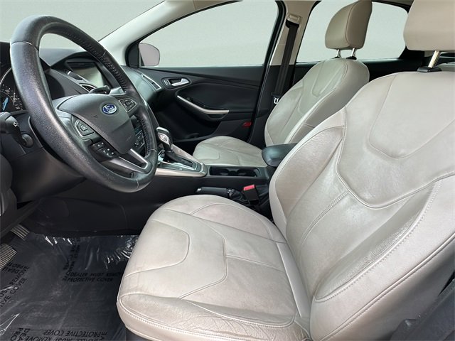 Used 2015 Ford Focus Titanium image 11