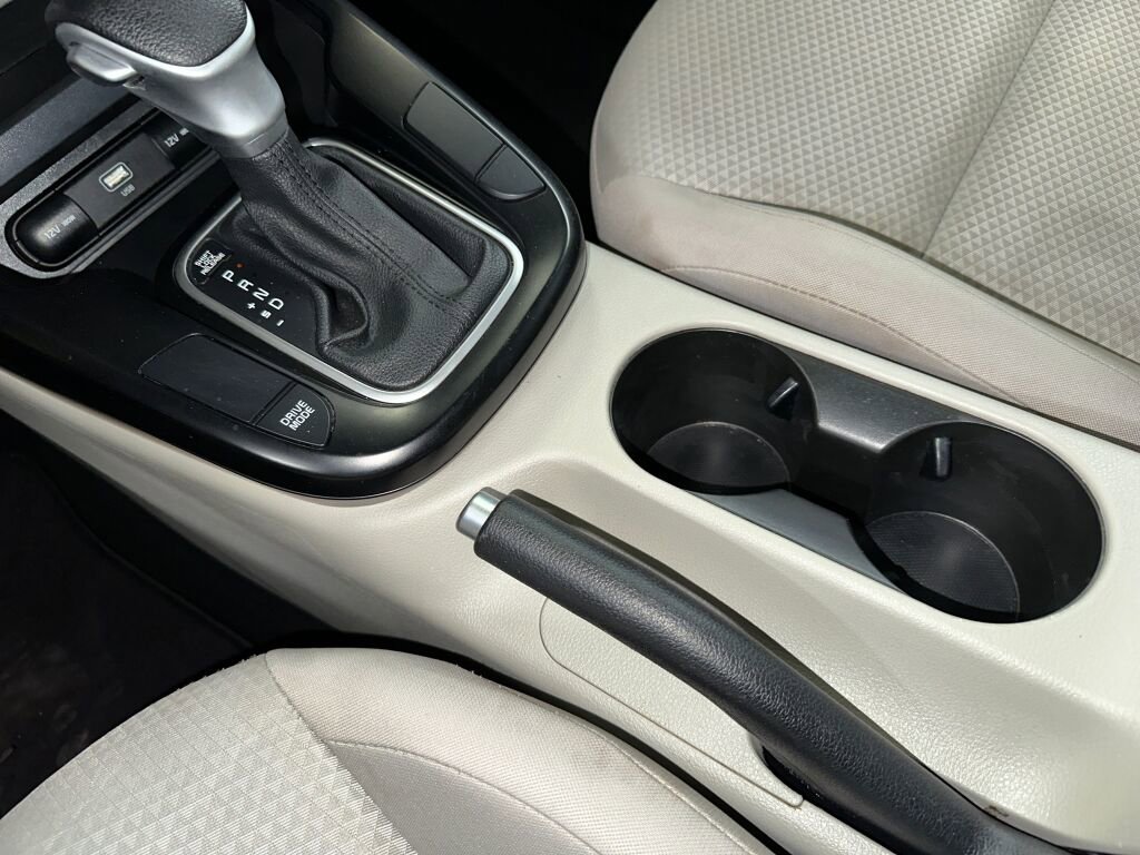 Used 2023 Kia Soul LX image 16