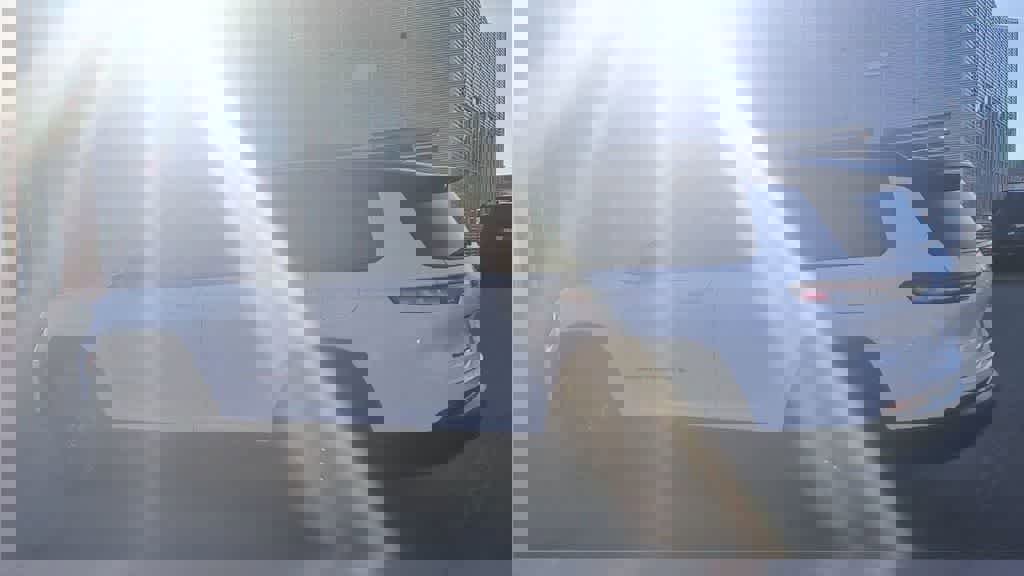 New 2025 Jeep Grand Cherokee L Limited w/ Trailer Tow Package image 6