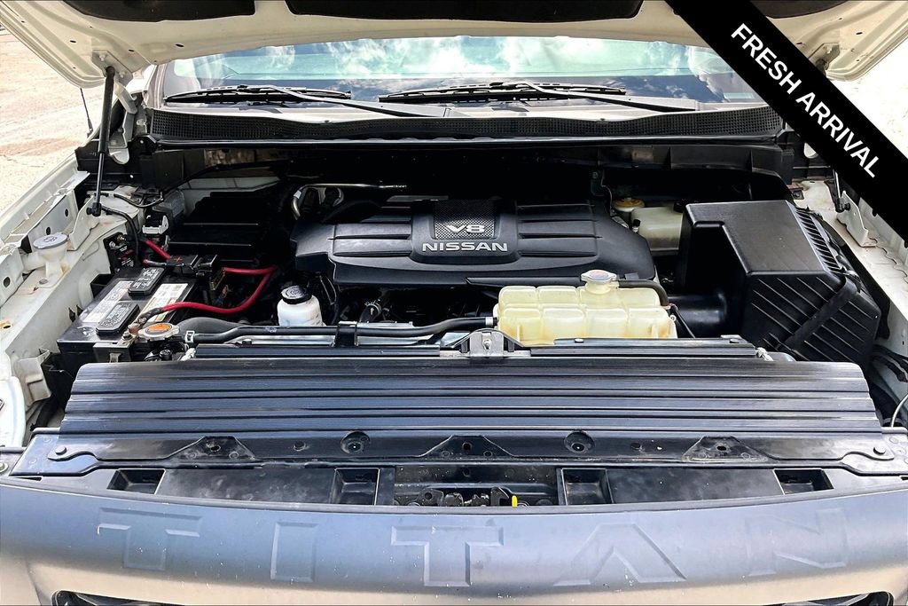 Used 2017 Nissan Titan S AWD/4WD image 26