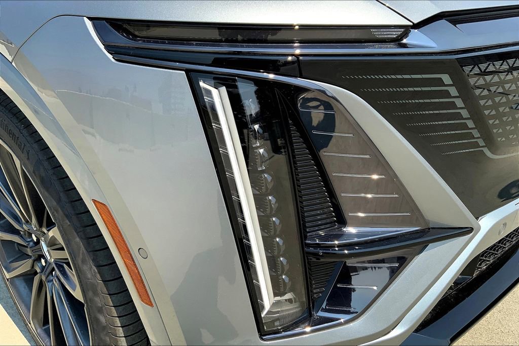 New 2026 Cadillac Lyriq V image 14