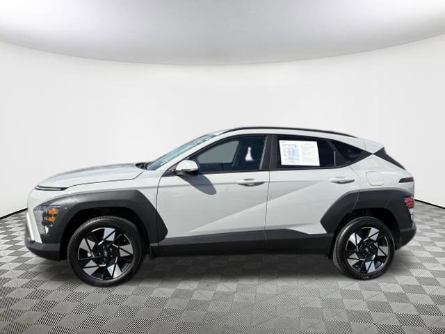Used 2025 Hyundai Kona SEL image 4