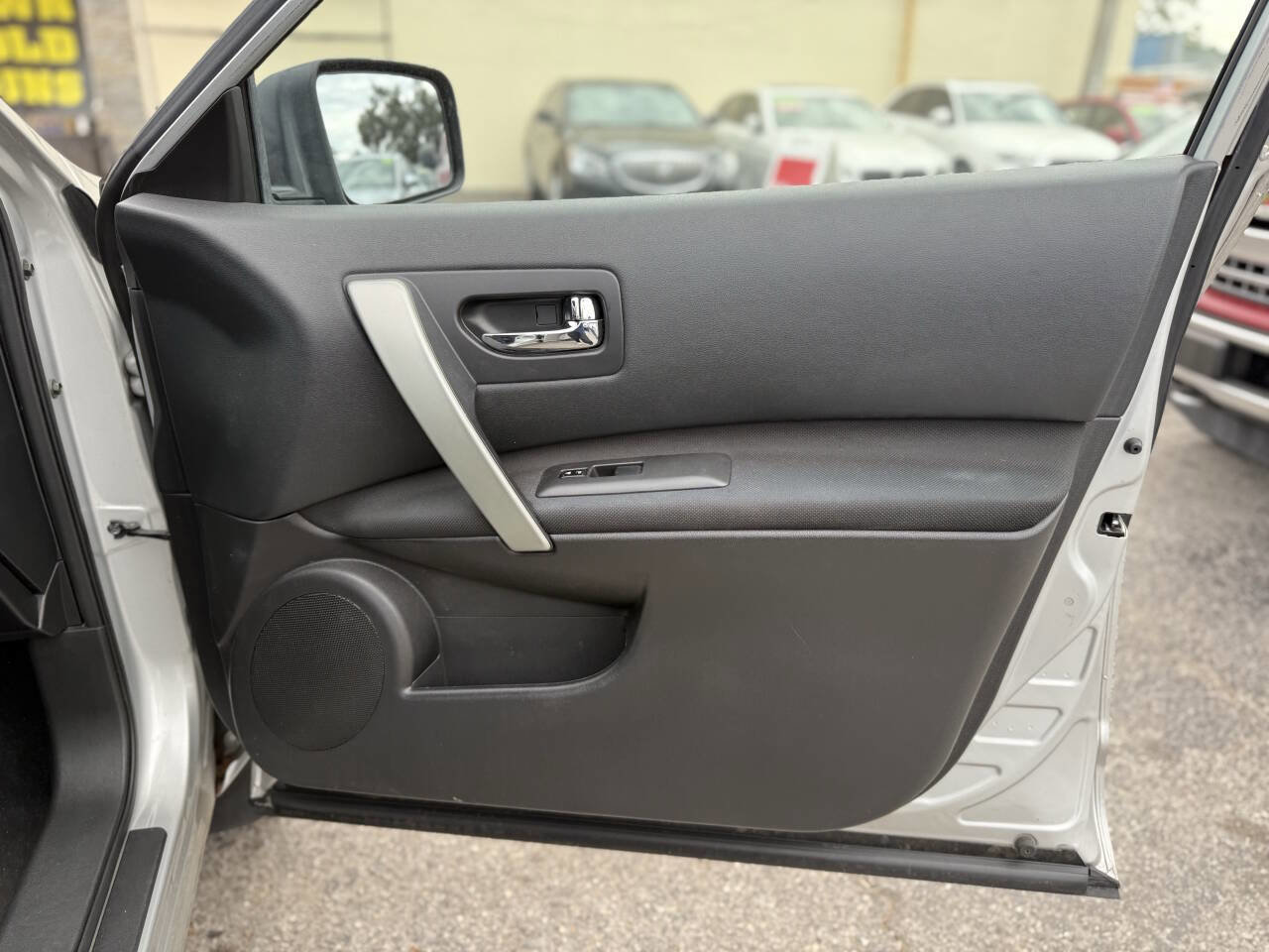 Used 2014 Nissan Rogue S w/ Convenience Package image 25