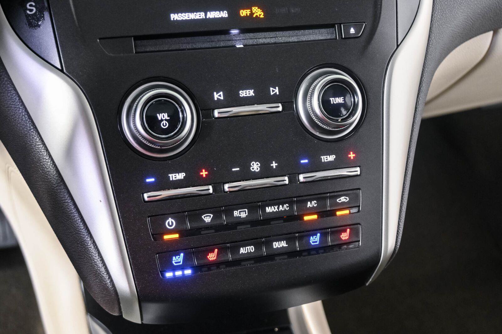 Used 2019 Lincoln MKC Reserve w/ MKC Technology Package FWD image 14