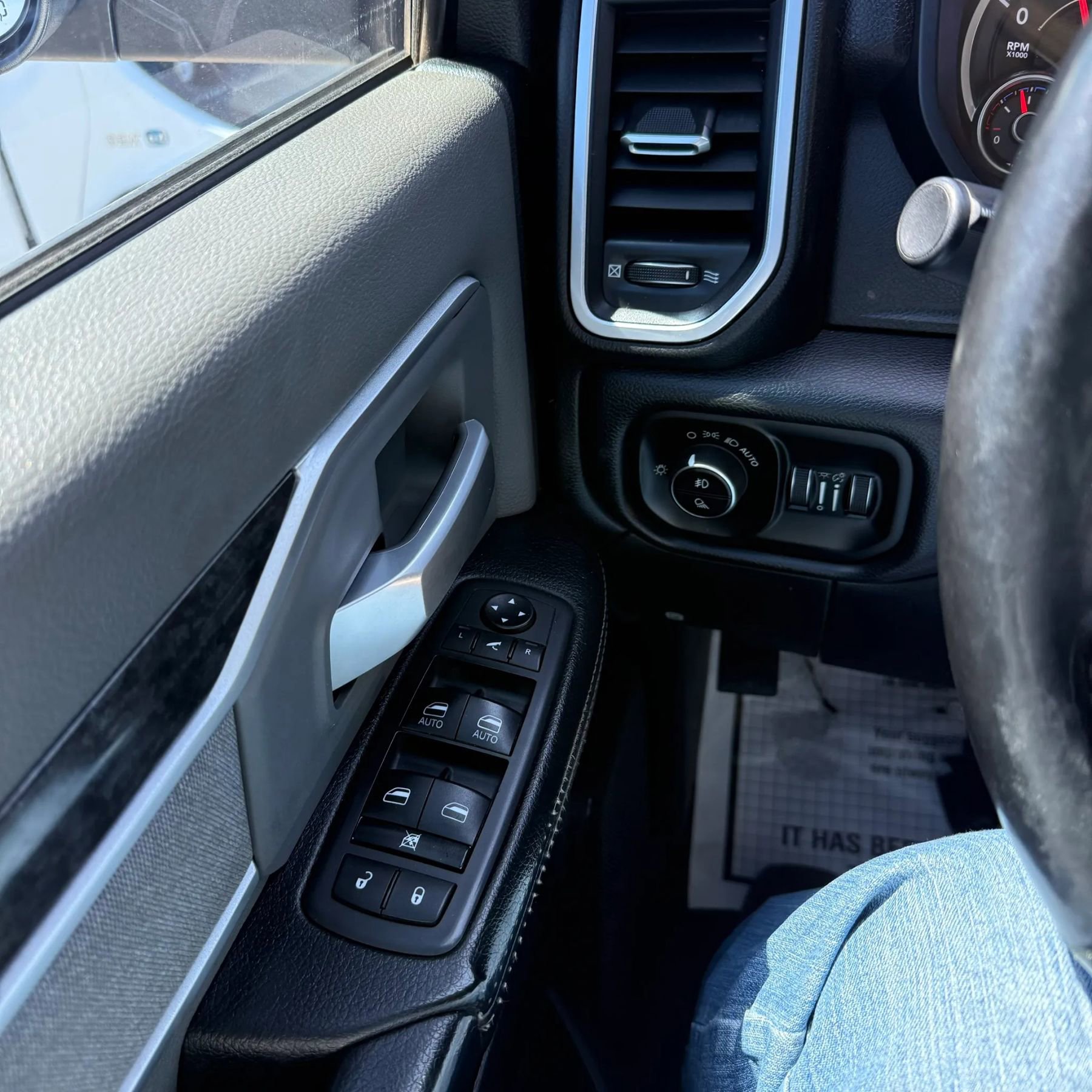 Used 2019 RAM 3500 Big Horn AWD/4WD image 19