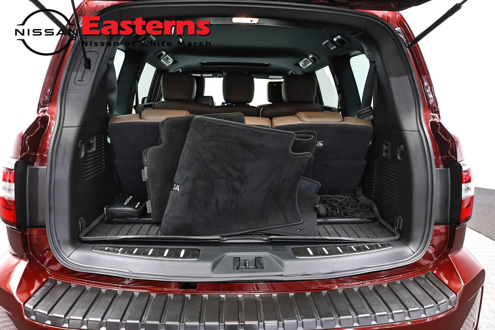 Used 2023 Nissan Armada Platinum w/ Cargo Package AWD/4WD image 9