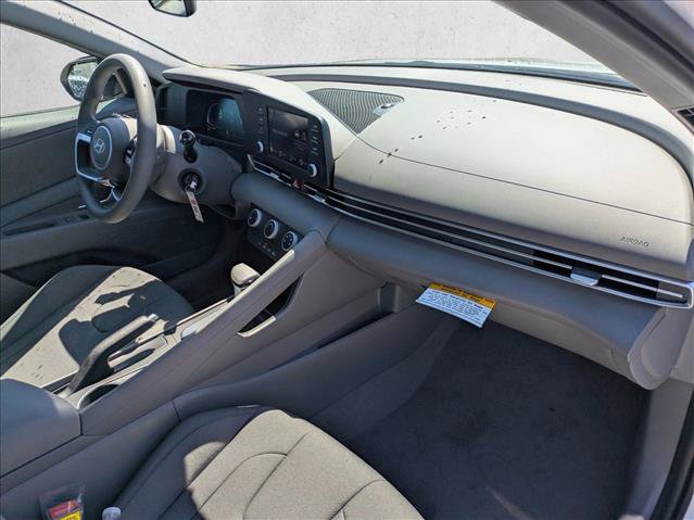 New 2026 Hyundai Elantra SE FWD image 22