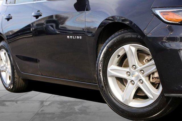 Used 2023 Chevrolet Malibu LT image 3
