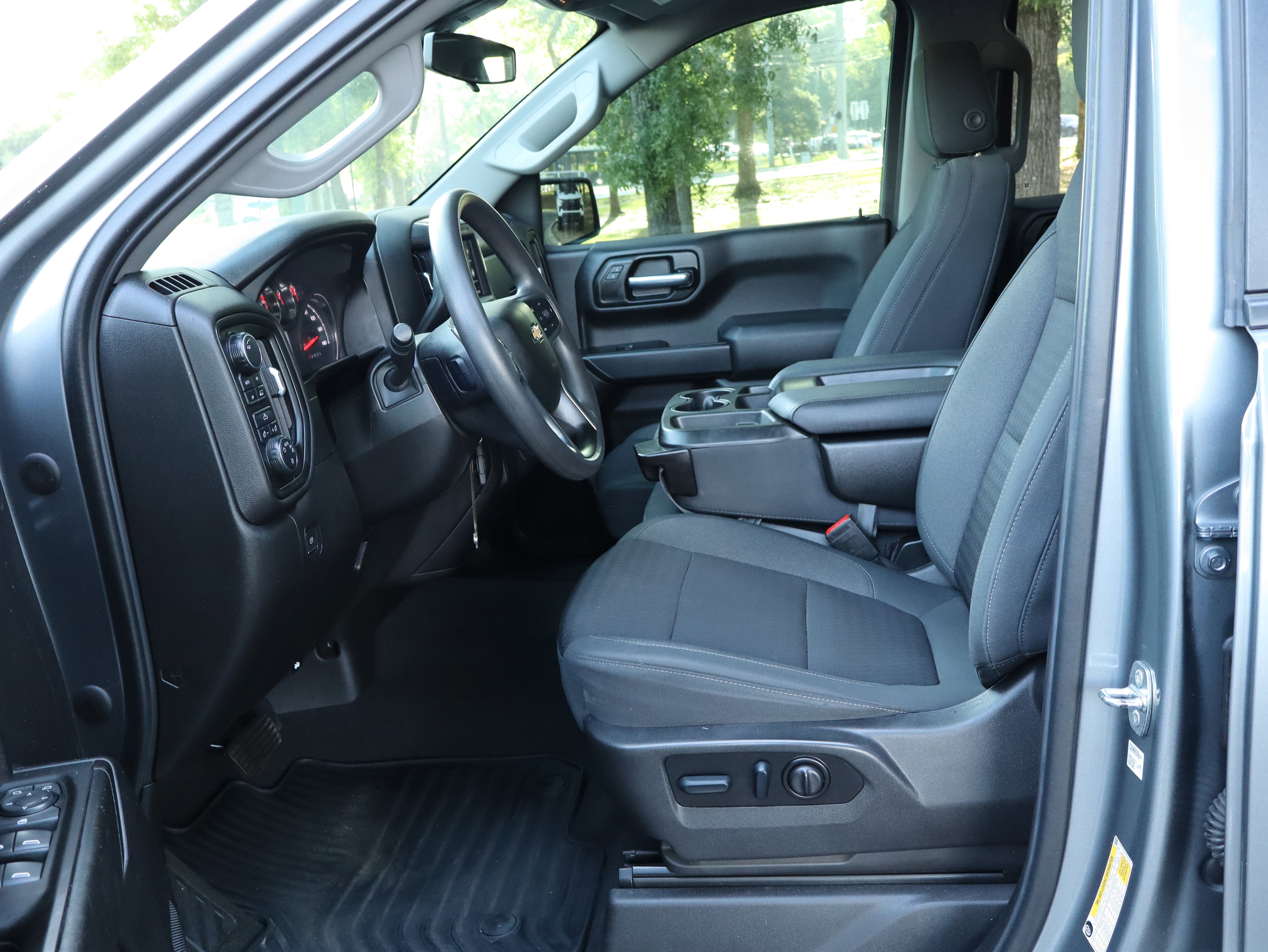 Used 2022 Chevrolet Silverado 1500 Custom w/ Safety Confidence Package AWD/4WD image 20