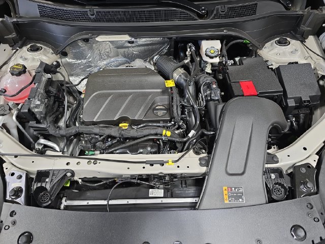 New 2026 Chevrolet Trax RS w/ Driver Confidence Package FWD image 31