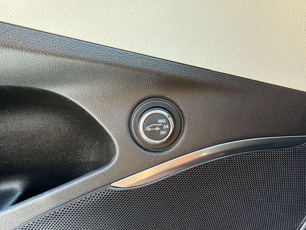 Used 2019 Buick Enclave Essence FWD image 32