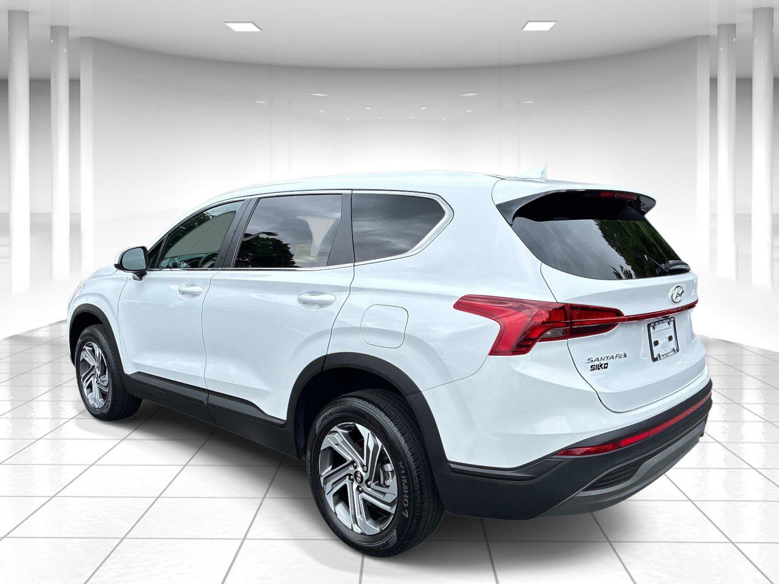 Used 2023 Hyundai Santa Fe SE AWD/4WD image 6