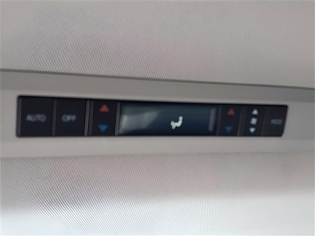 Used 2021 Toyota Sienna XLE image 27