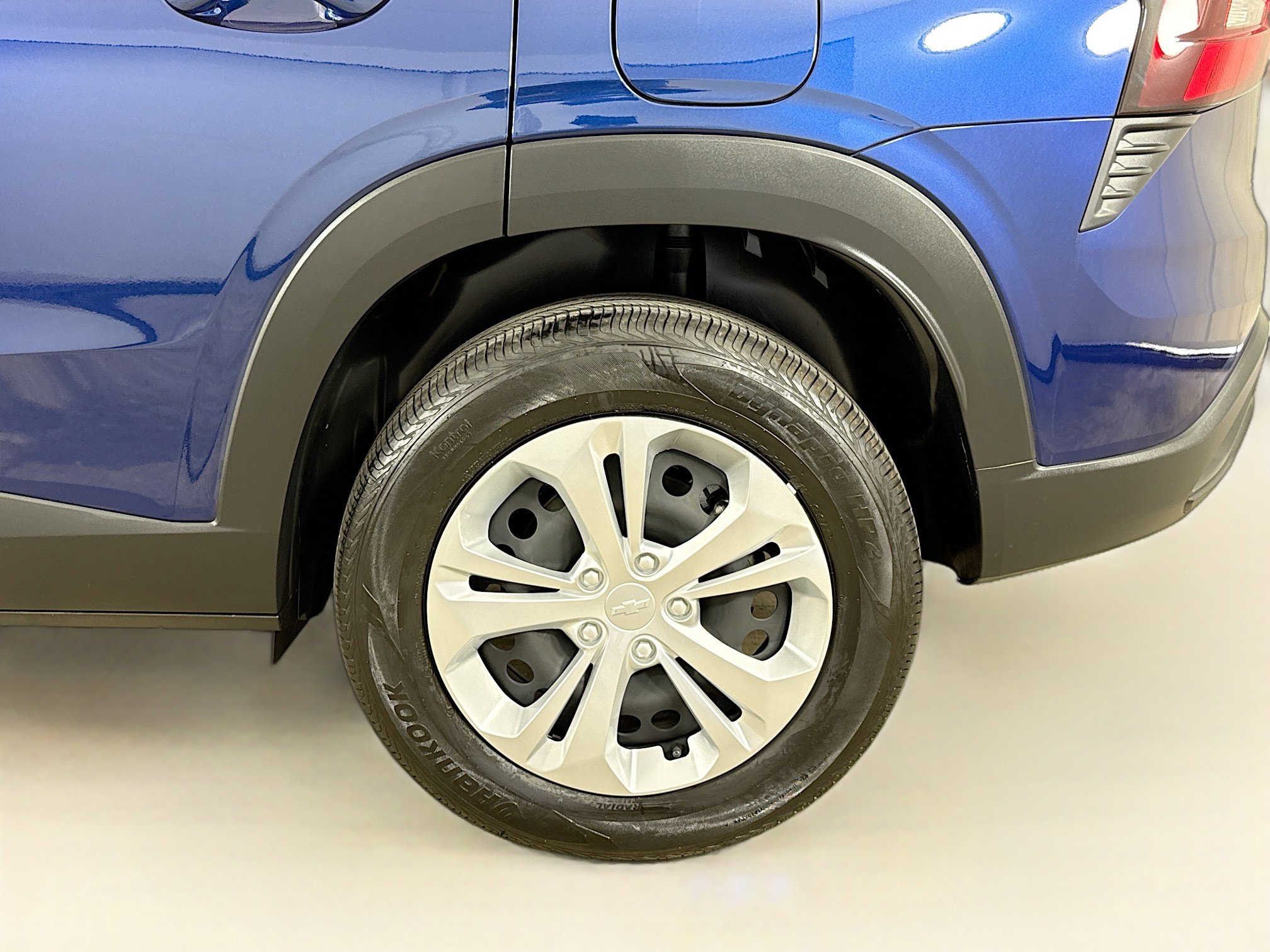 Used 2024 Chevrolet Trax LS image 30