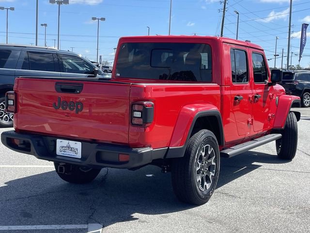 Used 2024 Jeep Gladiator Sport w/ Premium Package image 3