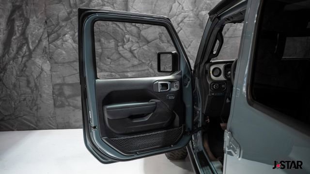 Used 2024 Jeep Wrangler Unlimited image 4