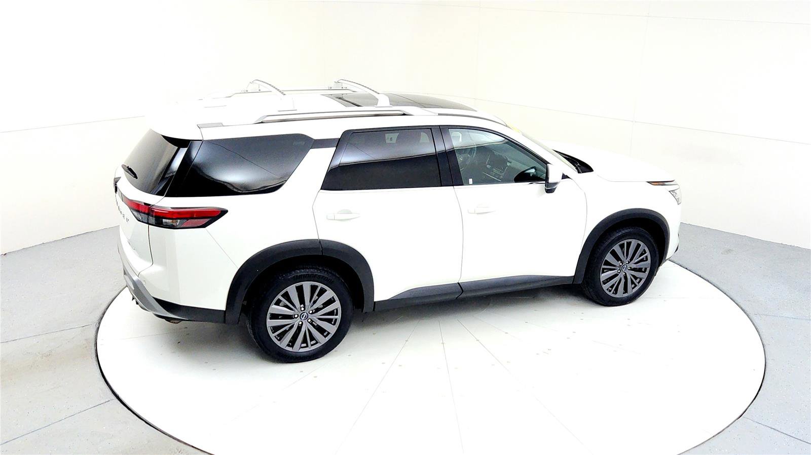 Used 2023 Nissan Pathfinder SL w/ SL Premium Package image 18