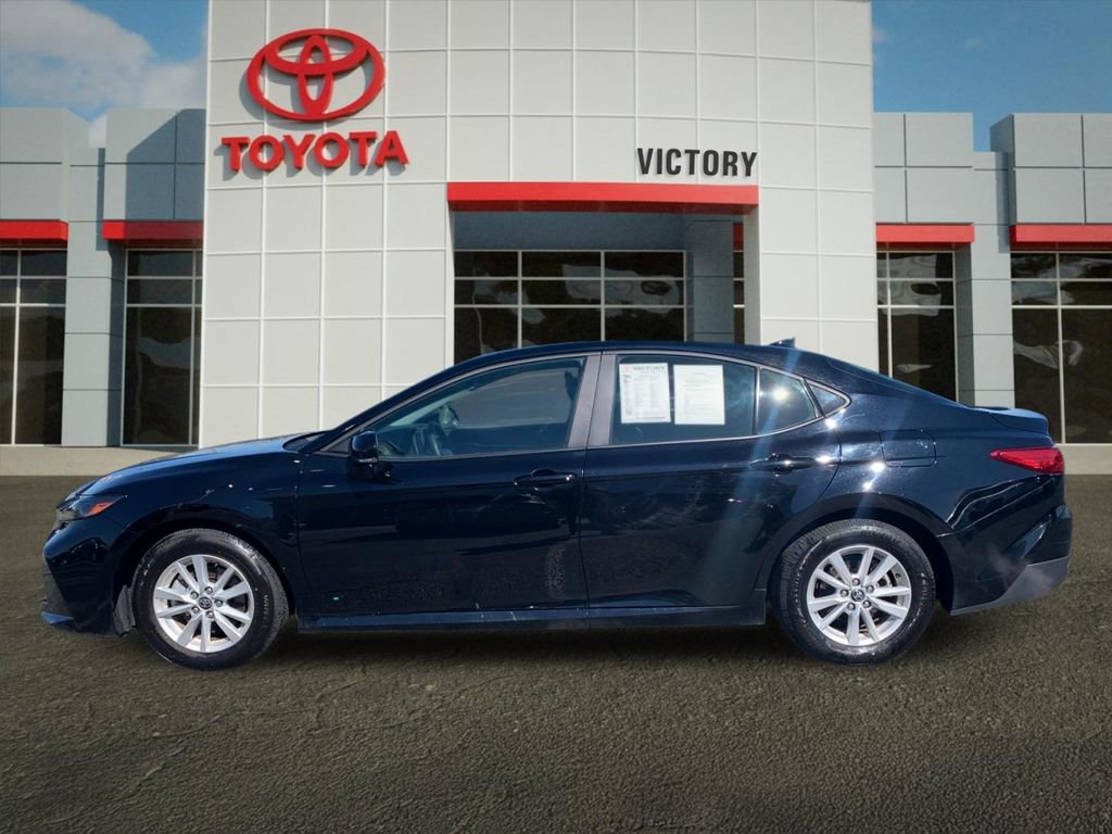 Used 2025 Toyota Camry LE FWD image 6