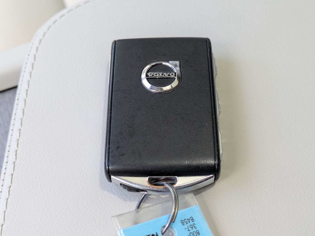 Used 2024 Volvo XC90 T8 Plus AWD/4WD image 45