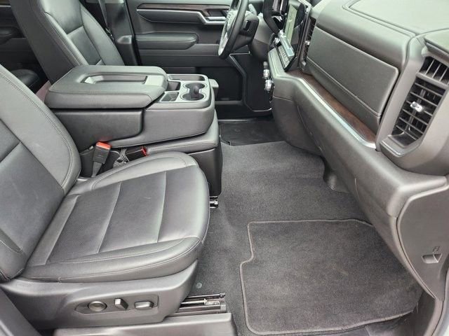 Used 2026 GMC Sierra 1500 SLT RWD image 13