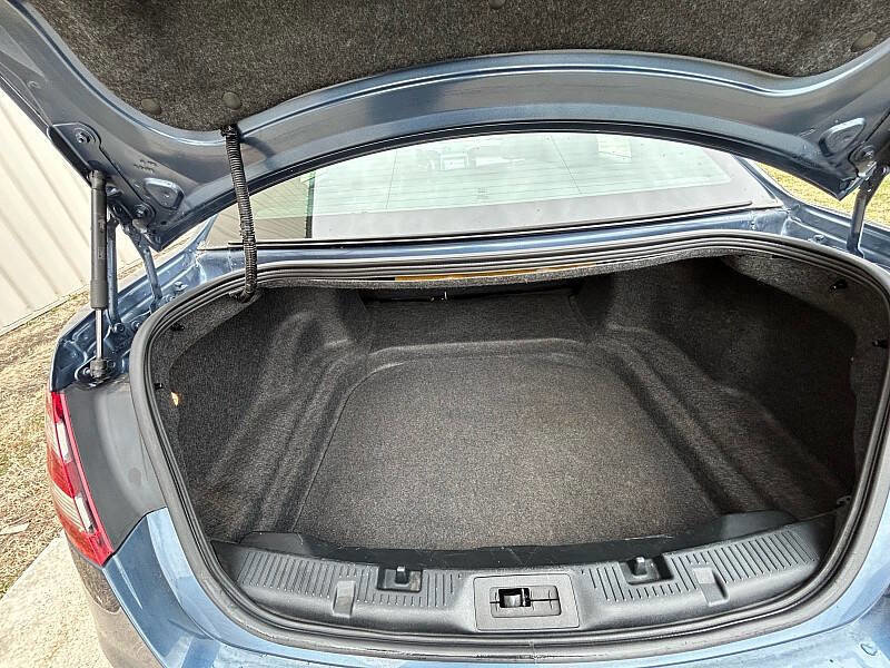 Used 2018 Ford Taurus SHO image 24