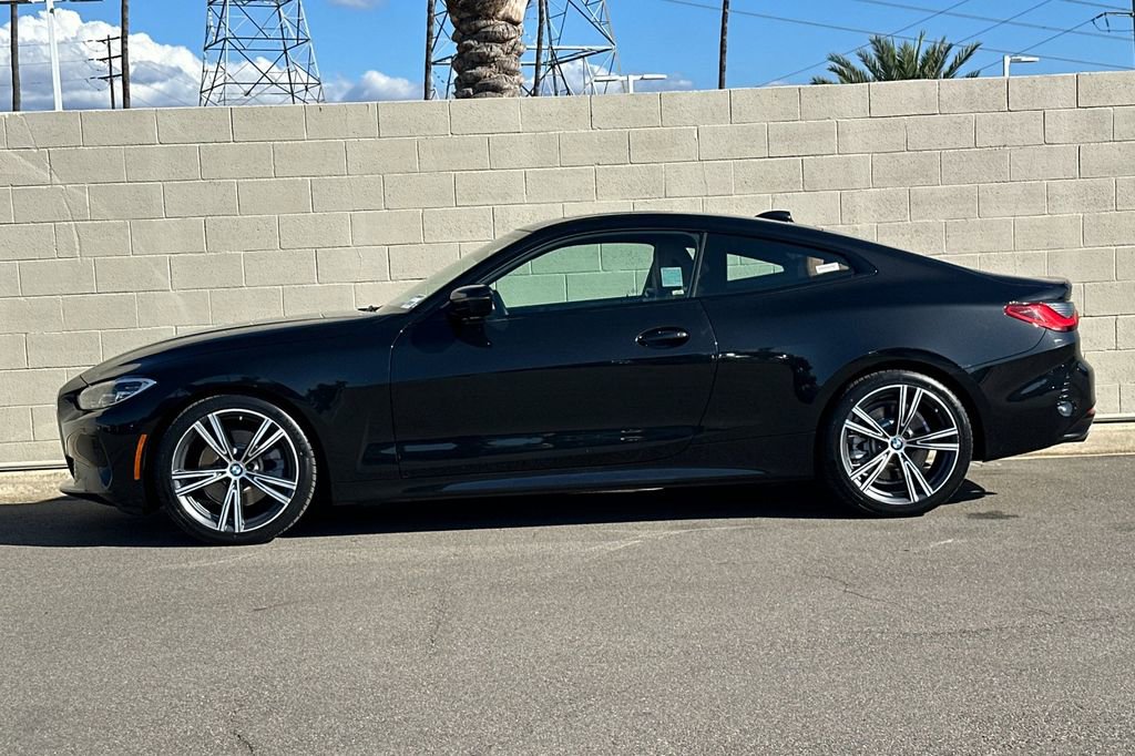 Used 2023 BMW 430i Coupe w/ Premium Package image 9