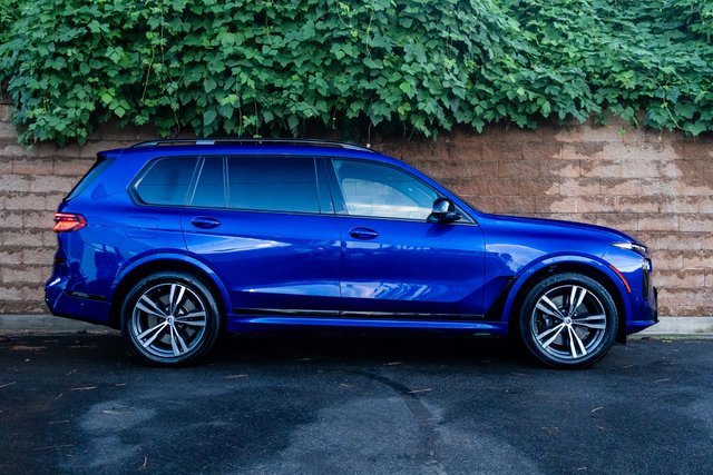 Used 2023 BMW X7 M60i w/ Executive Package image 4