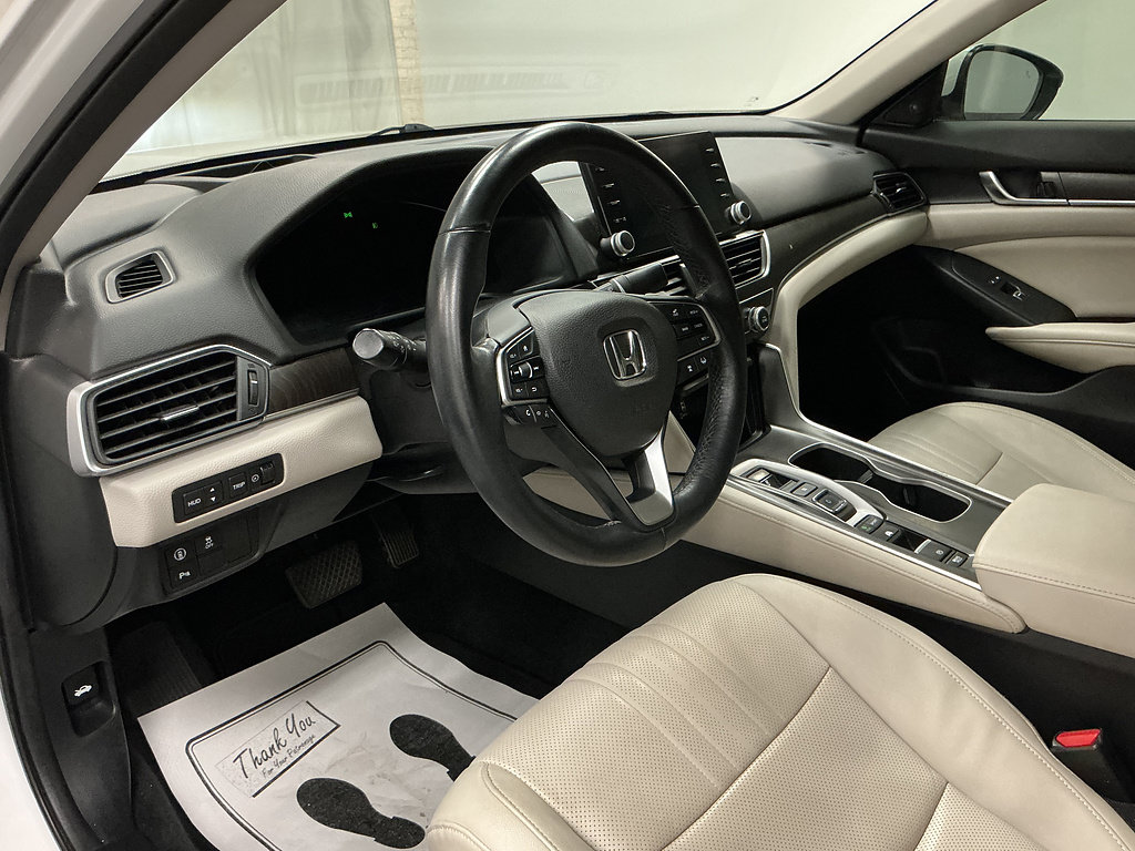 Used 2019 Honda Accord Touring image 10