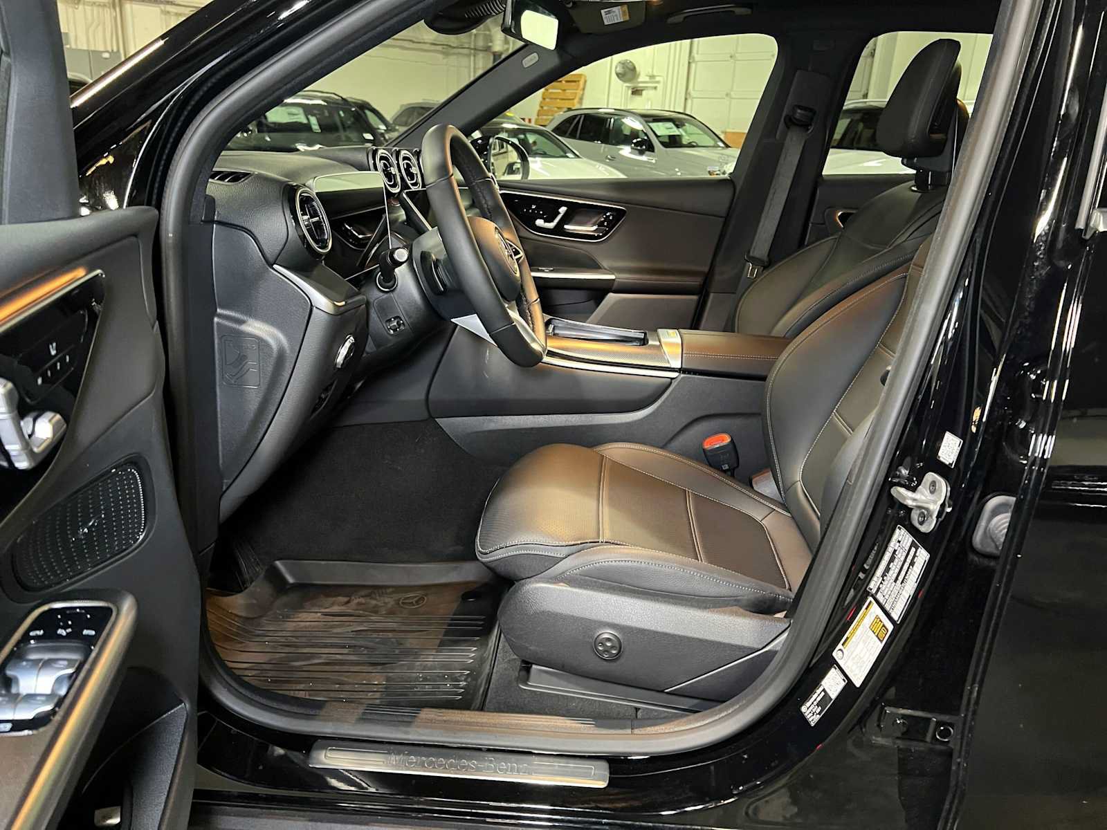 Used 2026 Mercedes-Benz GLC 300 4MATIC image 24