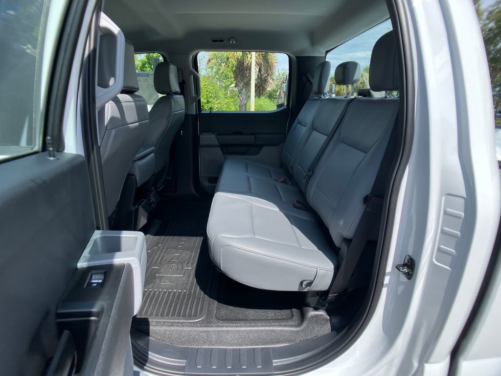 New 2026 Ford F250 XL w/ XL Chrome Package image 28