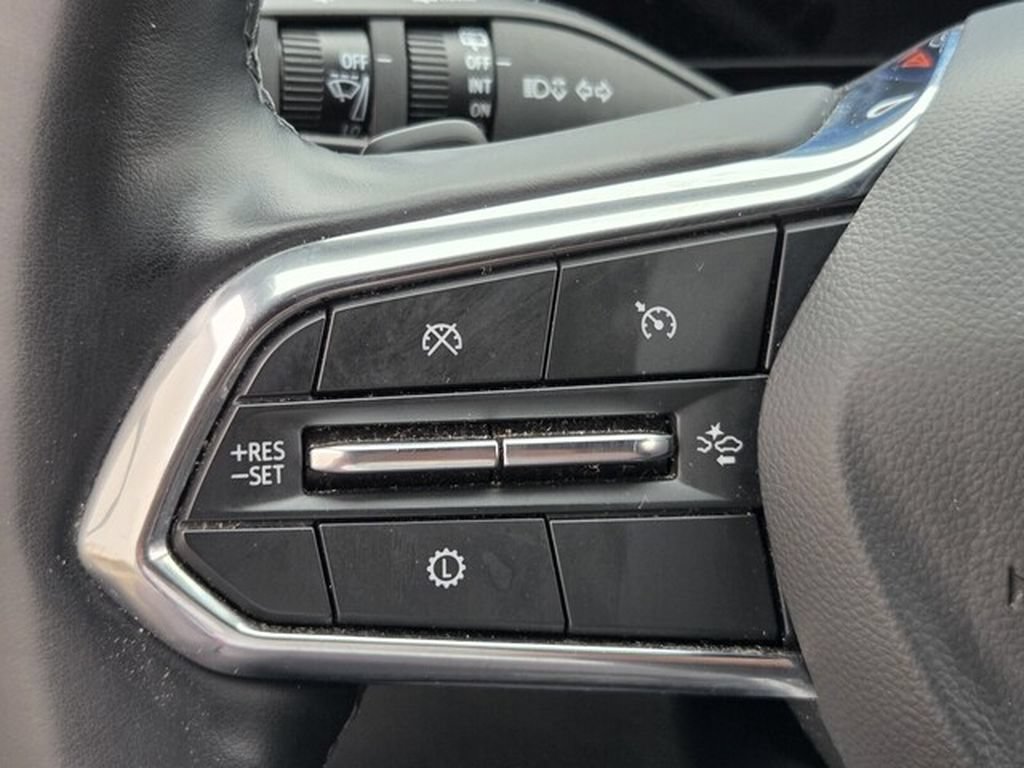 Used 2025 Chevrolet Equinox LT AWD/4WD image 24