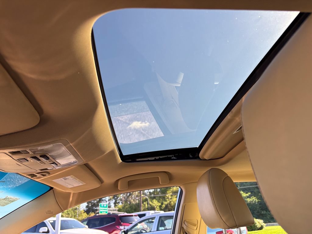 Used 2013 Toyota Avalon Limited FWD image 16