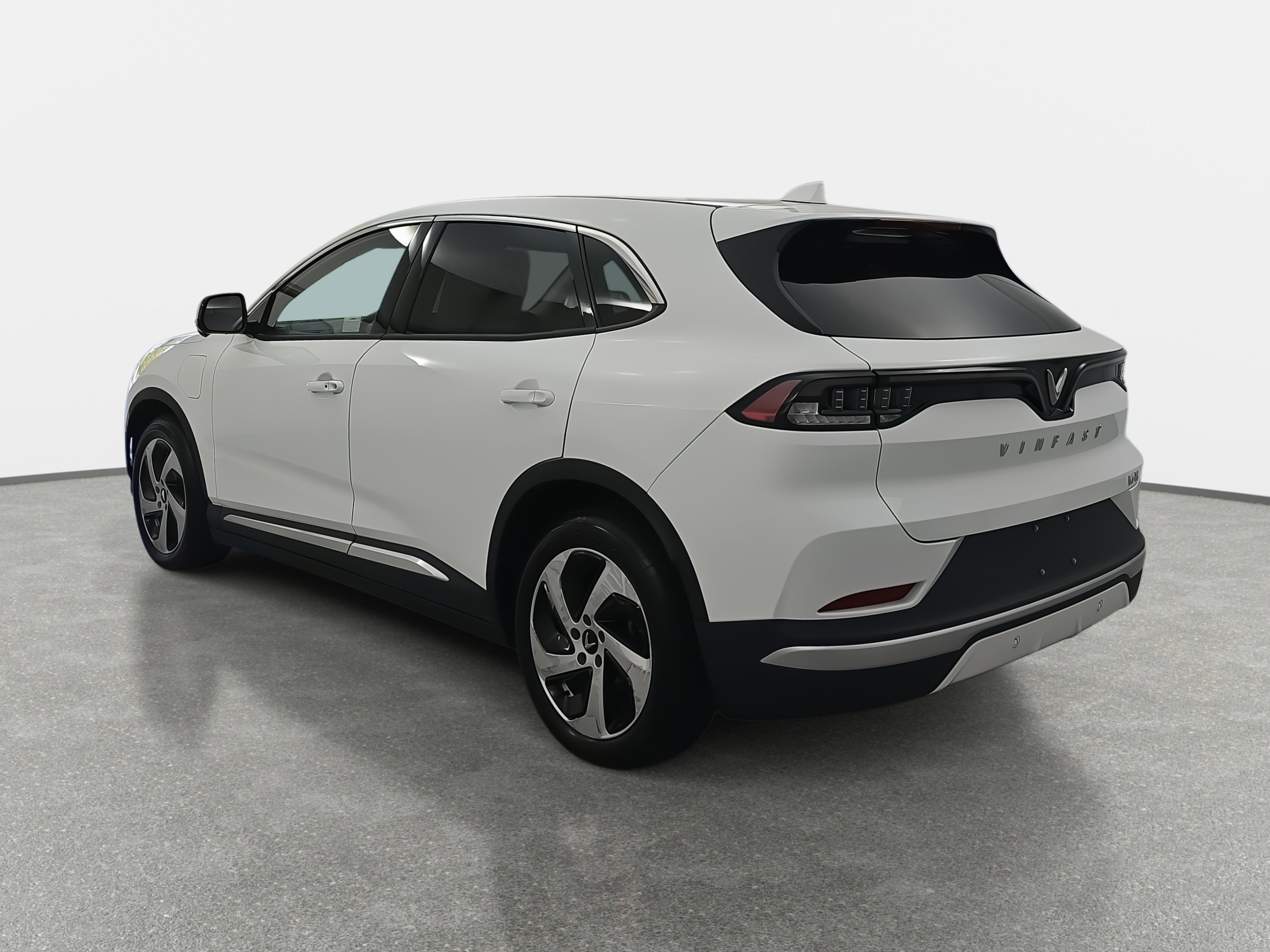 New 2025 VinFast VF 8 Eco image 7