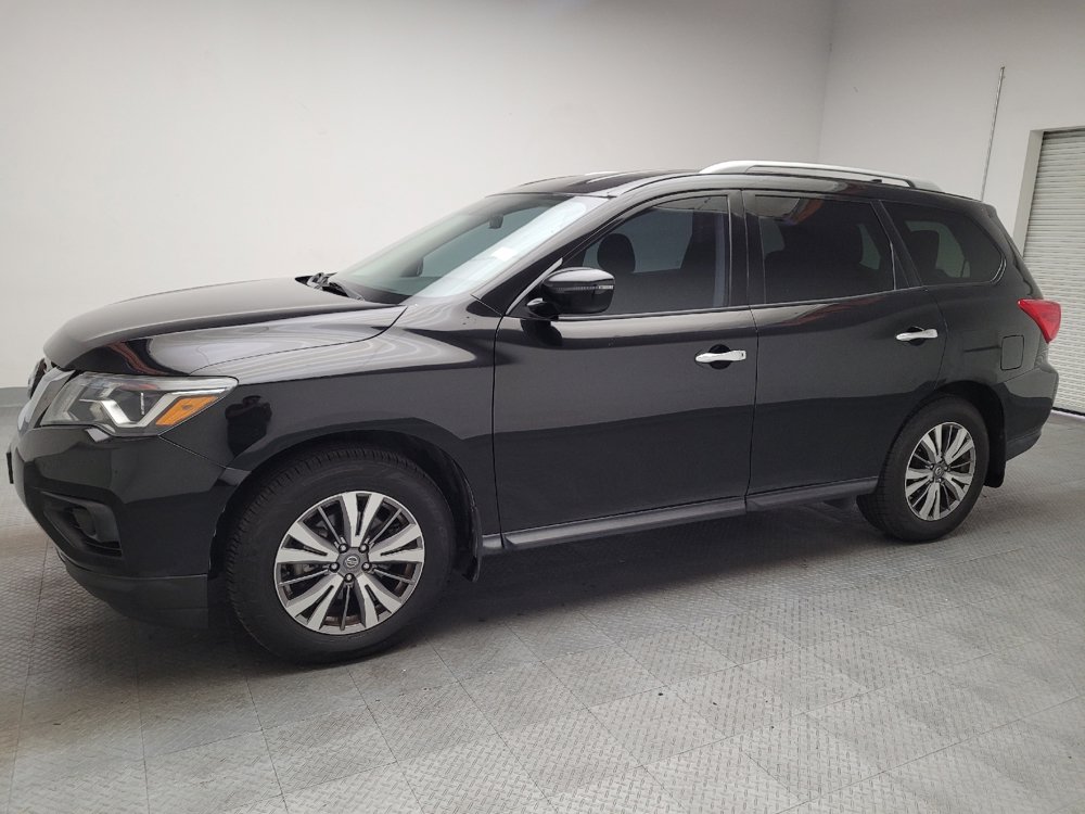 Used 2019 Nissan Pathfinder S FWD image 2