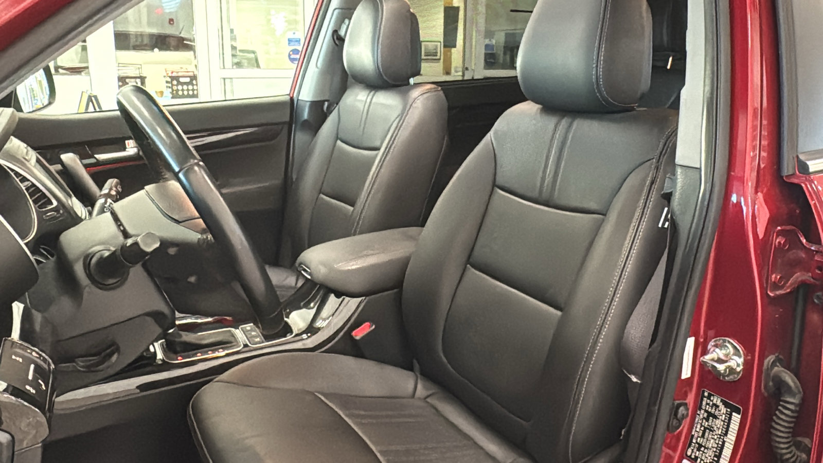 Used 2014 Kia Sorento SX w/ 3rd Row Package AWD/4WD image 23