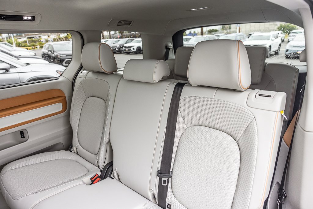 New 2025 Volkswagen ID. Buzz 1st Edition image 11