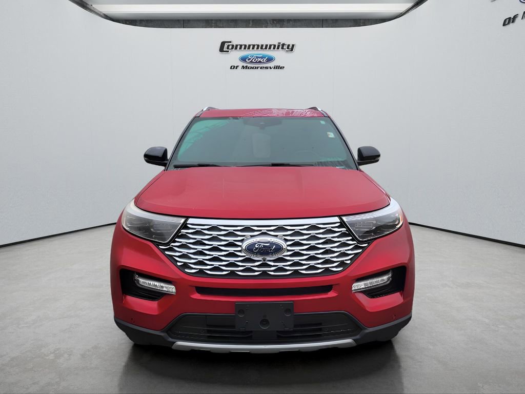 Used 2020 Ford Explorer Platinum w/ Premium Technology Package image 2