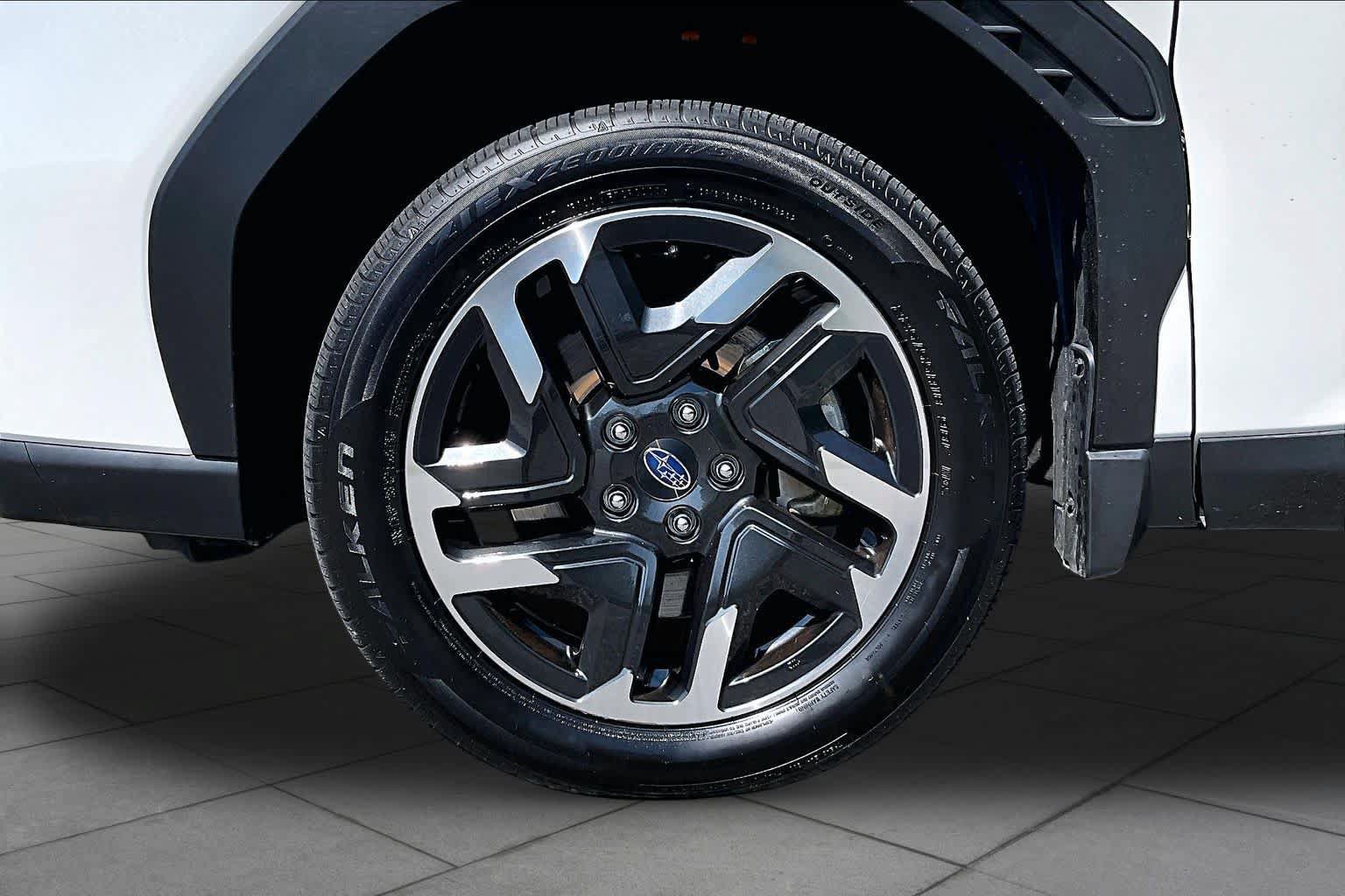Used 2025 Subaru Forester Limited AWD/4WD image 11