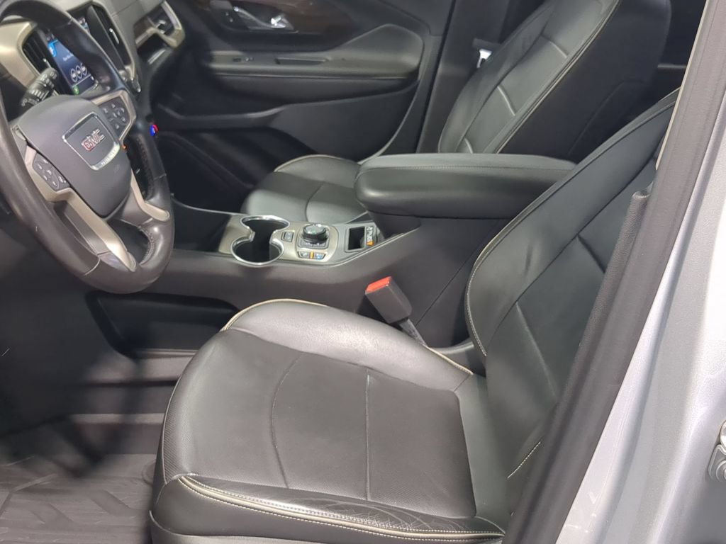Used 2020 GMC Terrain Denali w/ Denali Premium Package AWD/4WD image 20