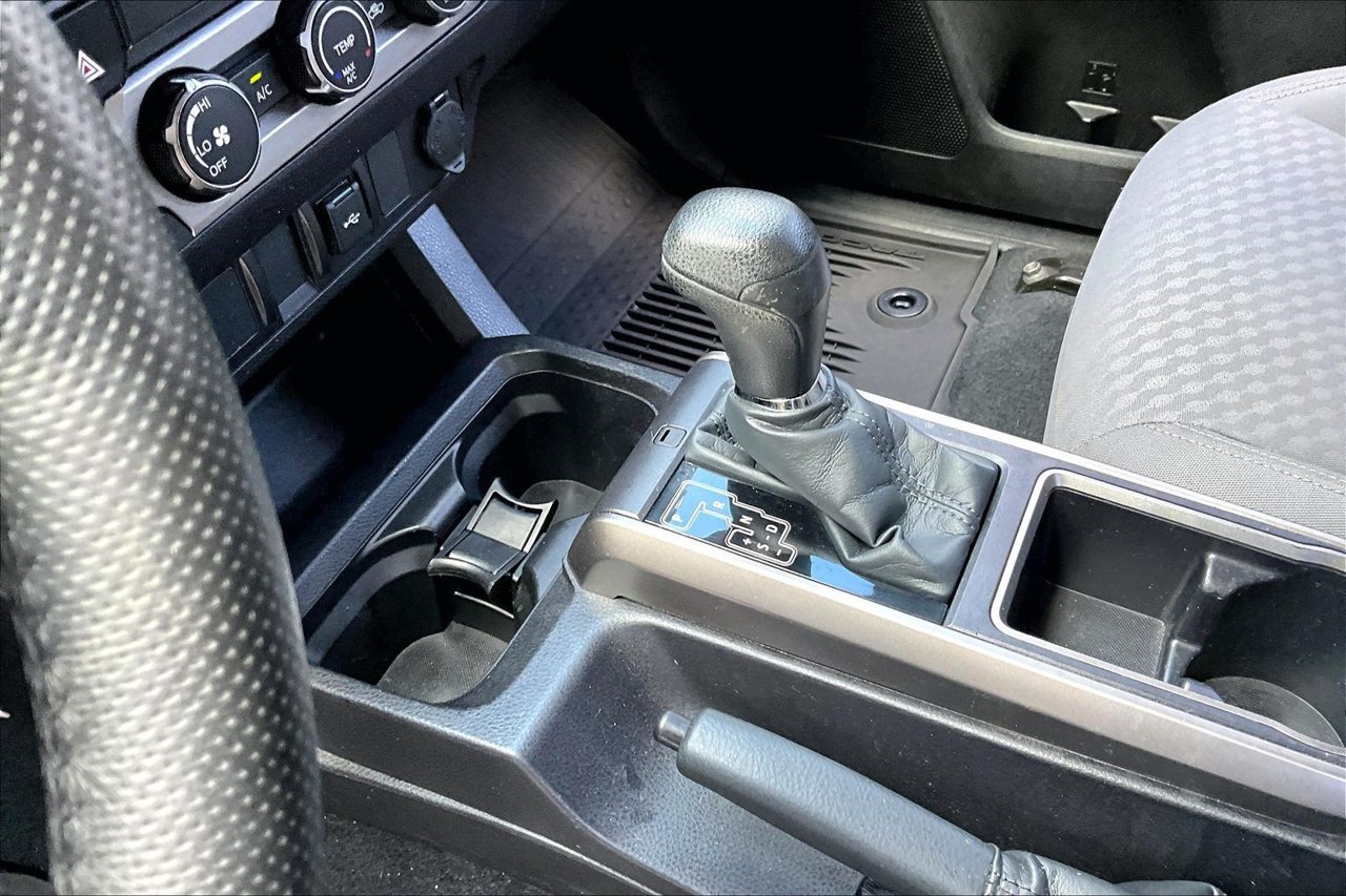 Used 2023 Toyota Tacoma SR5 RWD image 15