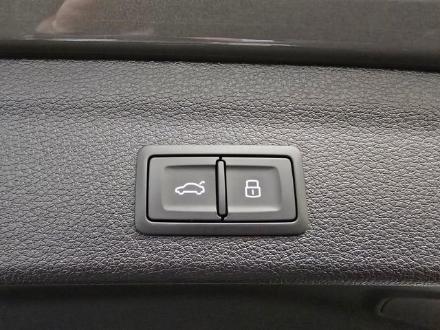 New 2025 Audi Q3 2.0T Premium w/ Convenience Plus Package image 36